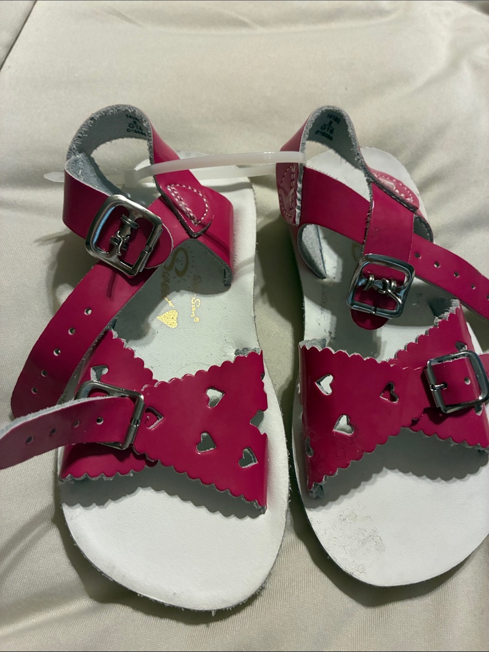 Girls' Hot Pink Heart Cutout Buckle Sandals